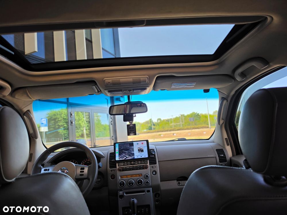 Nissan Pathfinder - 6