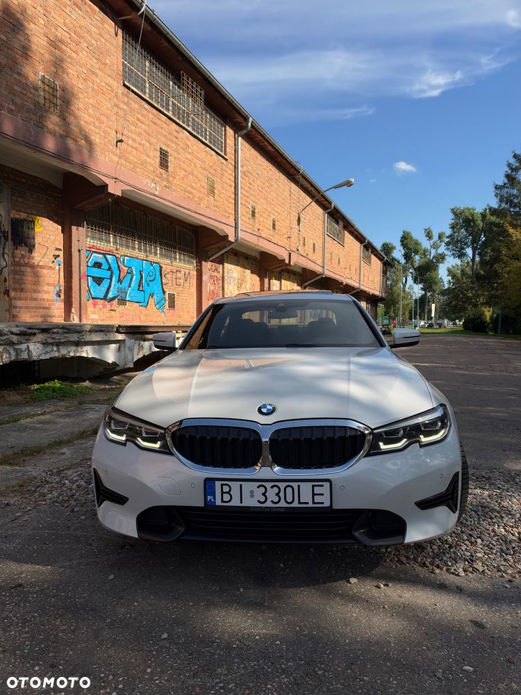 BMW Seria 3 330i - 1