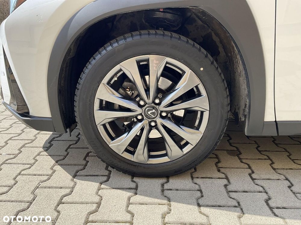 Lexus UX 250h GPF F Sport Design 2WD - 32