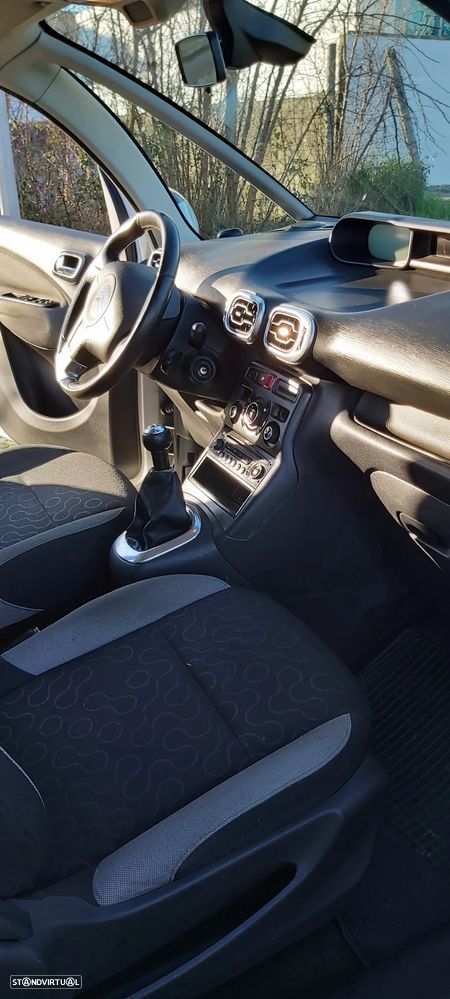 Citroën C3 Picasso 1.6 HDi Confort Airdream - 18