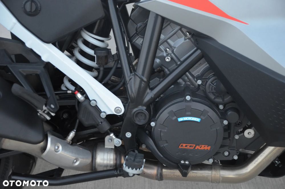 KTM Super Adventure - 25