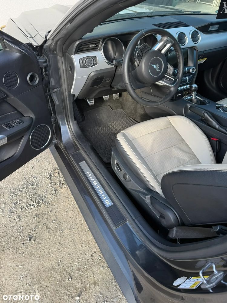 Ford Mustang 5.0 V8 GT - 9