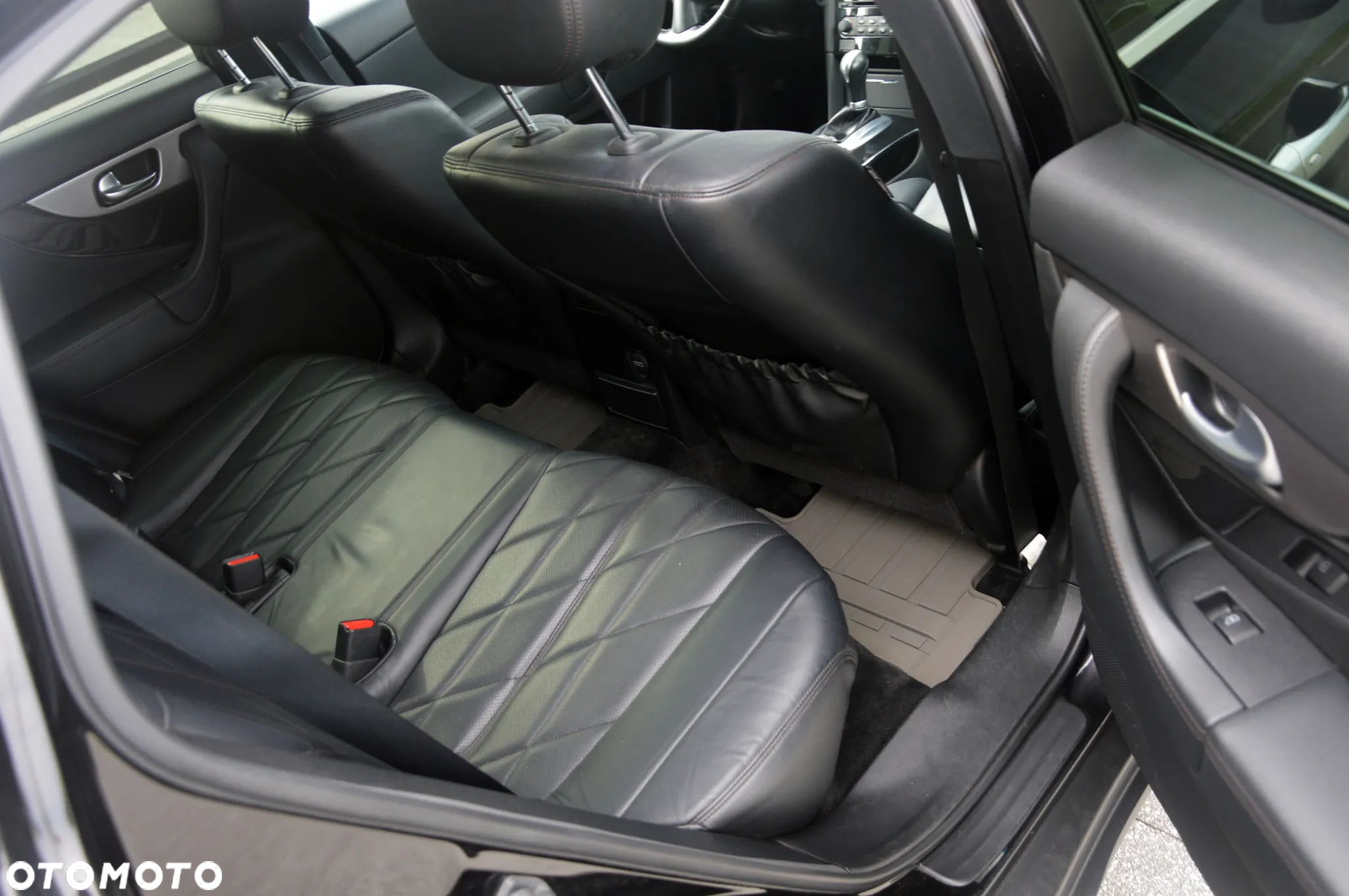 Infiniti QX70 3.0d S Premium - 15