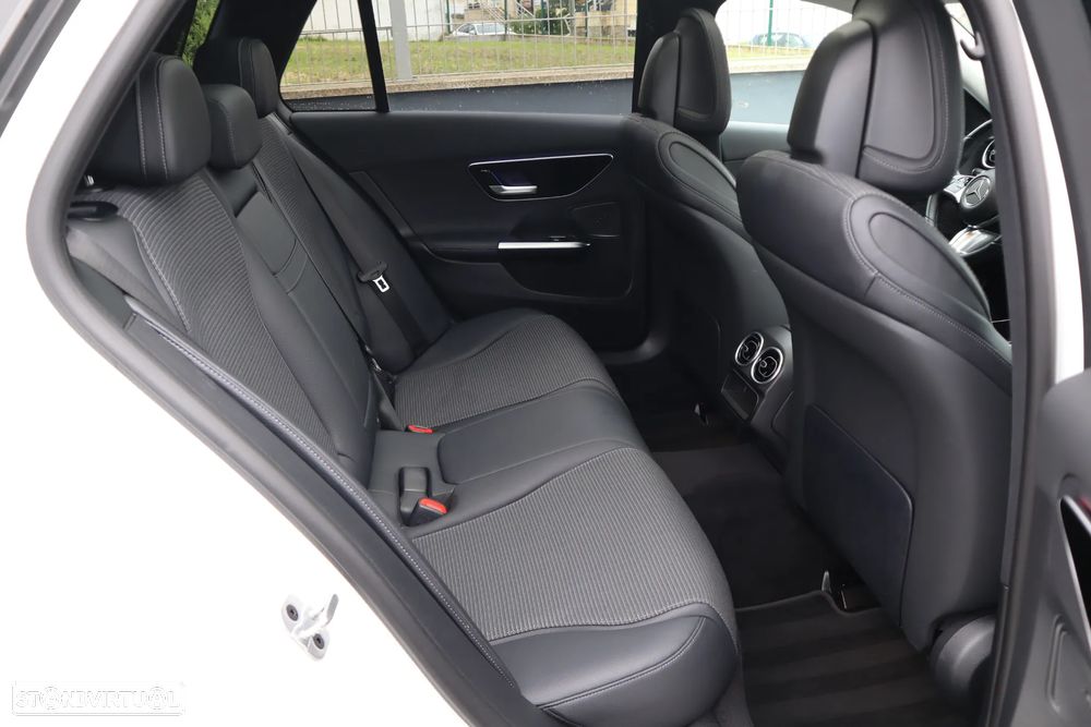 Mercedes-Benz C 300 e Avantgarde - 11