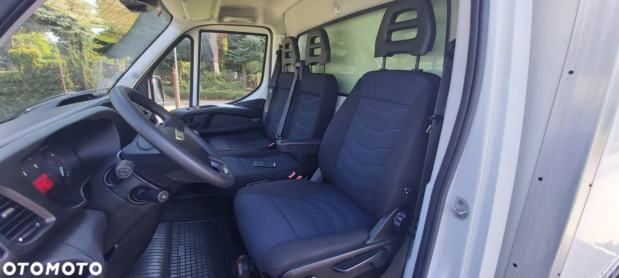 Iveco DAILY - 17