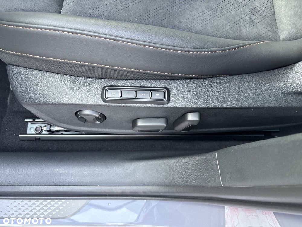 Cupra Formentor 1.5 eTSI mHEV DSG - 12