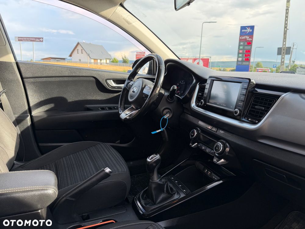 Kia Stonic - 24