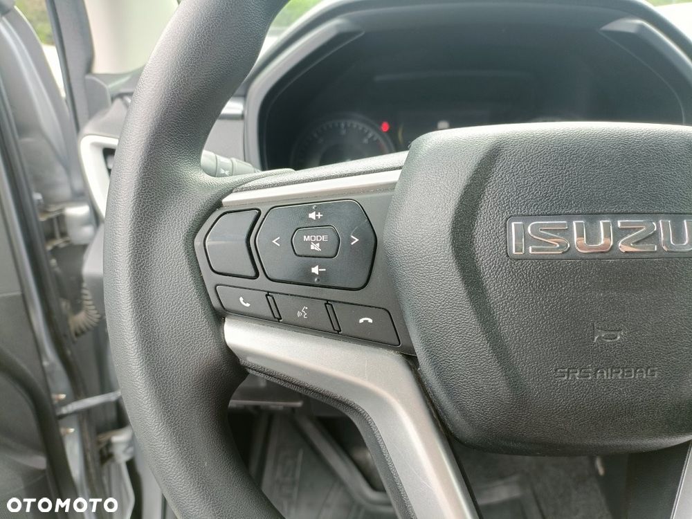Isuzu D-Max 1.9 DC LS - 19