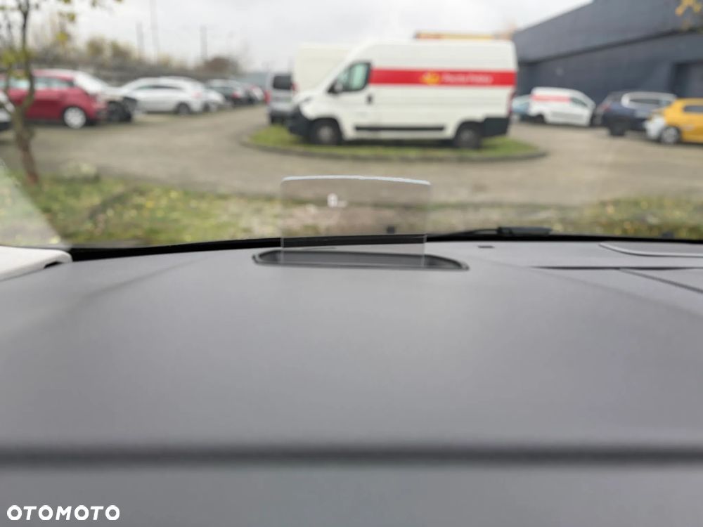 Peugeot Traveller 2.0 BlueHDi Standard Business Vip - 25