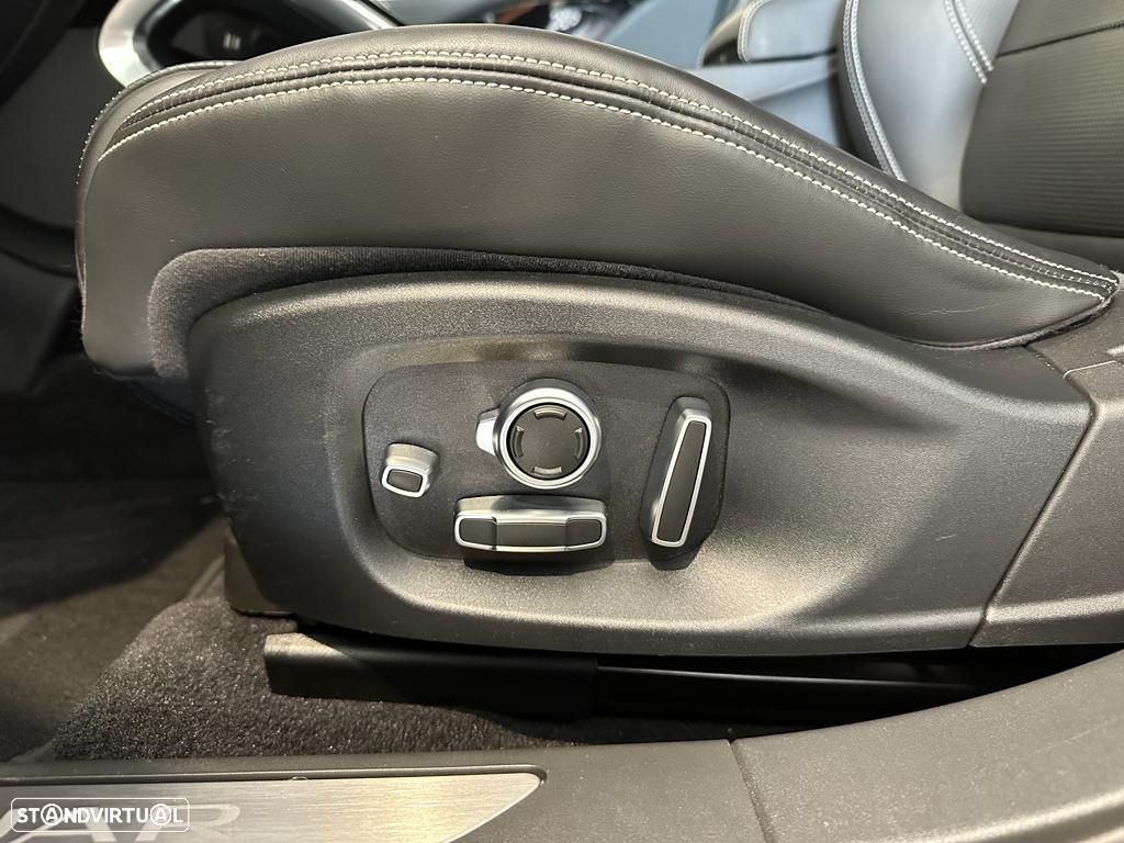 Jaguar I-Pace - 14