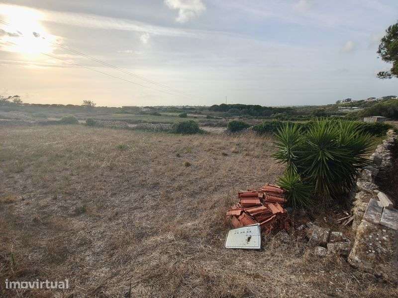 Terreno murado São João das Lampas - Grande imagem: 2/6