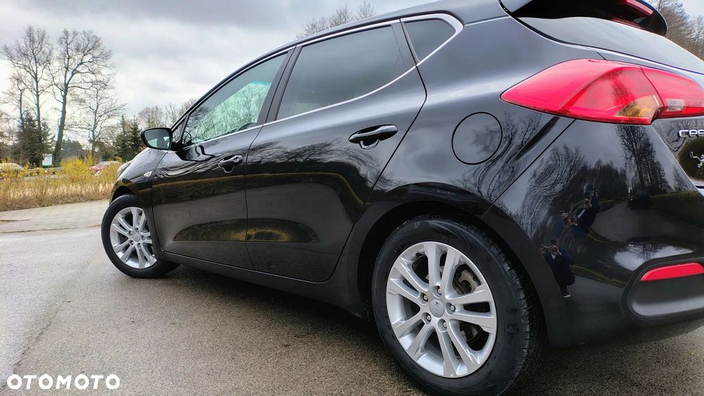 Kia Ceed 1.6 CRDi 128 Dream Team Edition - 21