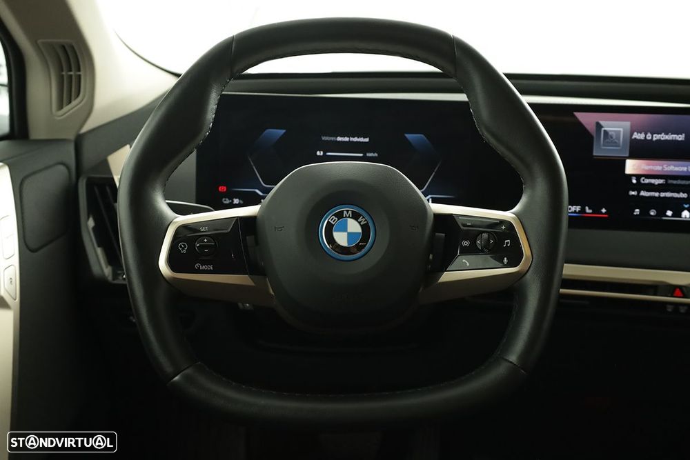 BMW iX xDrive 40 Pack Desportivo - 20