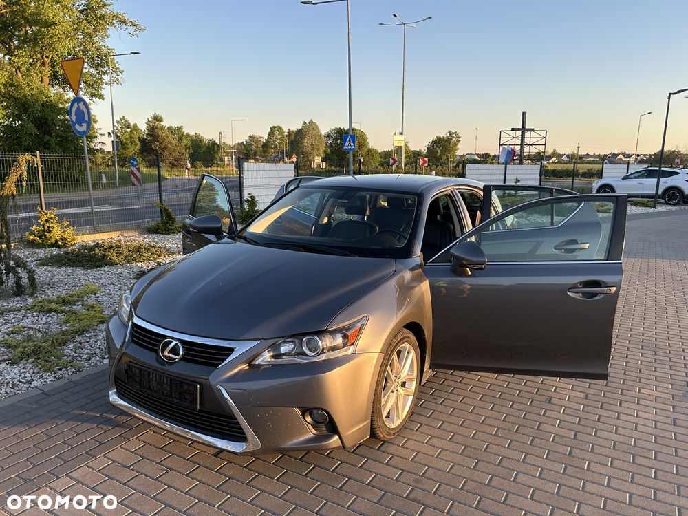Lexus CT - 6