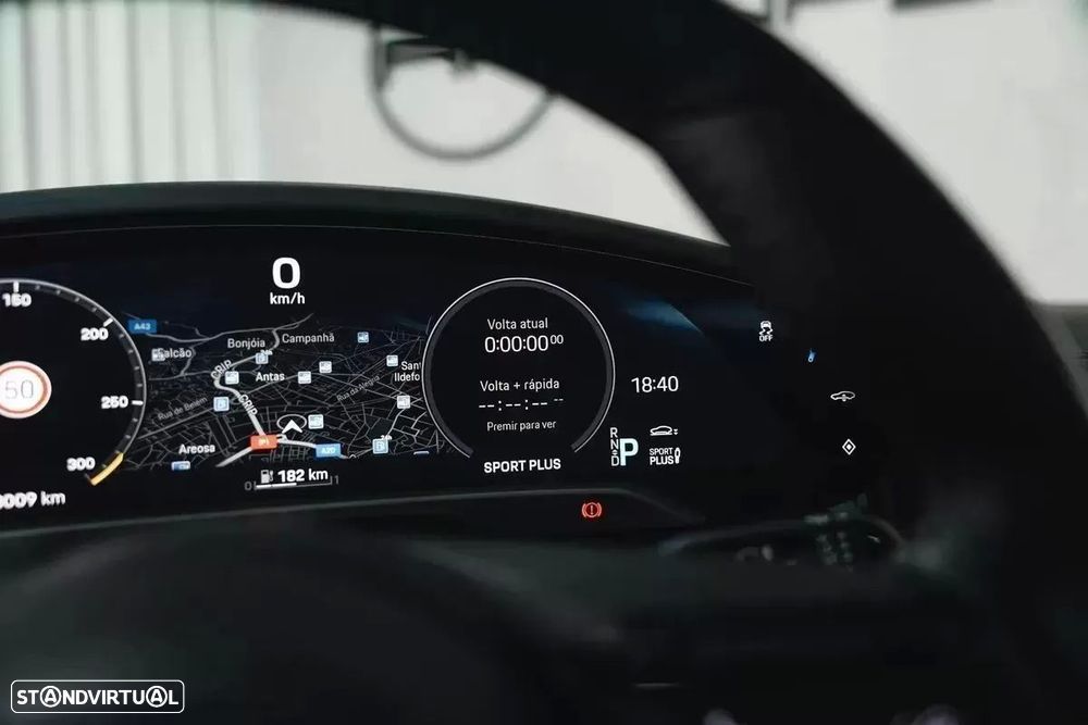 Porsche Taycan Turbo - 29