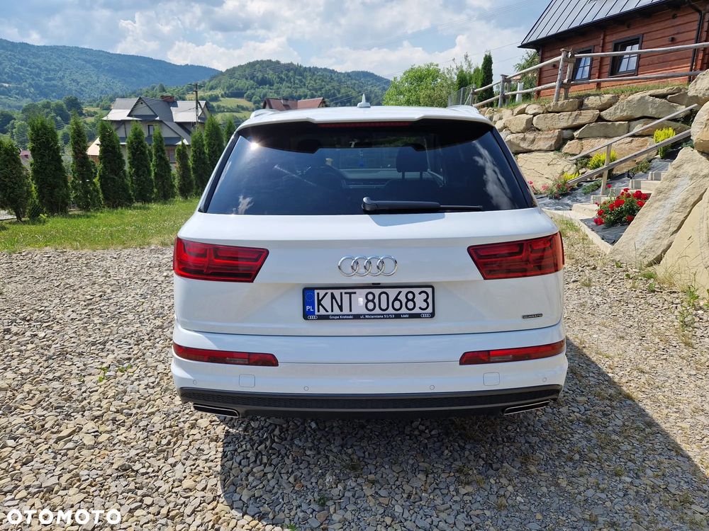 Audi Q7 - 13