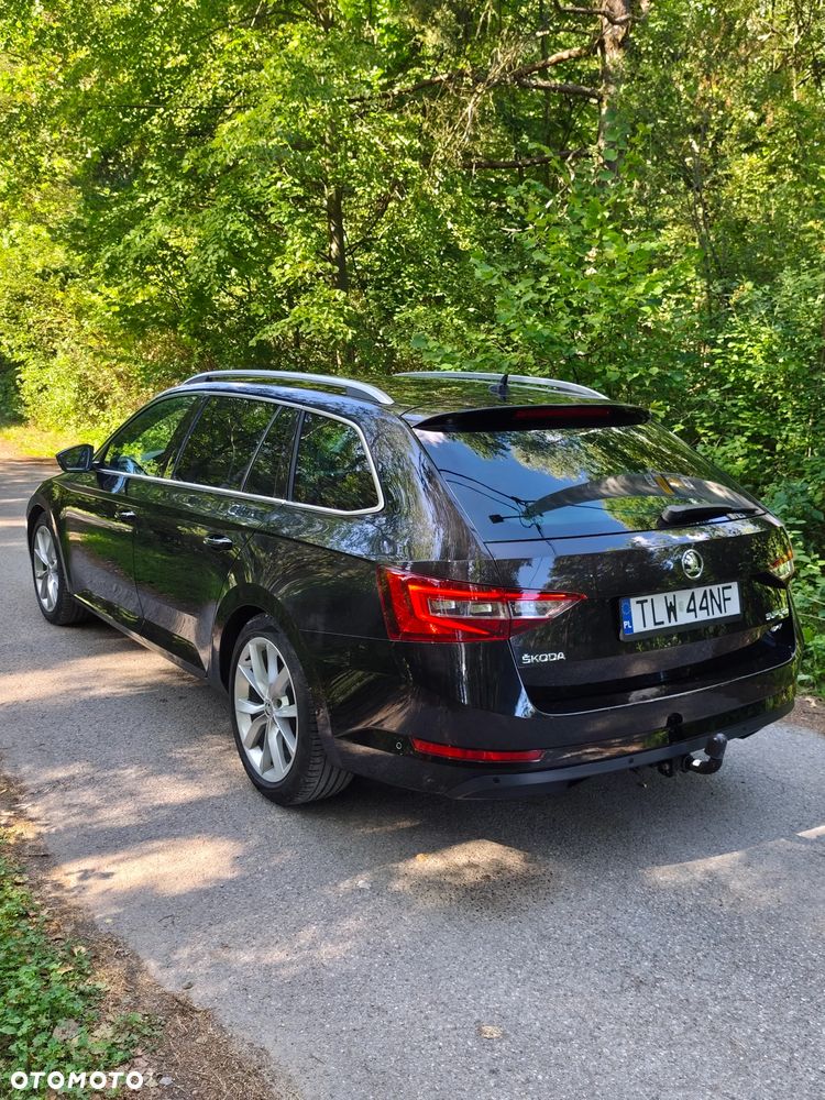 Skoda Superb 2.0 TDI 4x4 Ambition DSG - 25