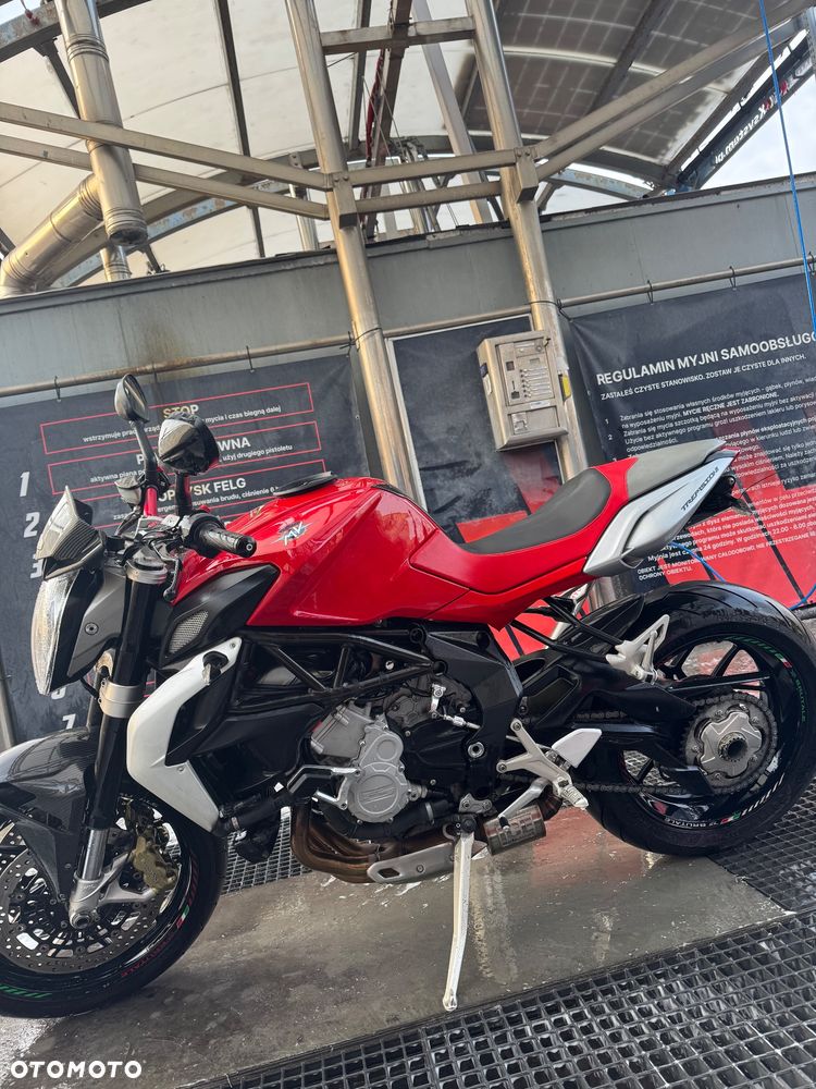 MV AGUSTA Brutale - 9