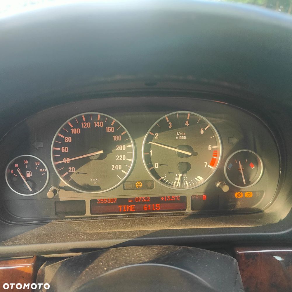 BMW Seria 5 - 12