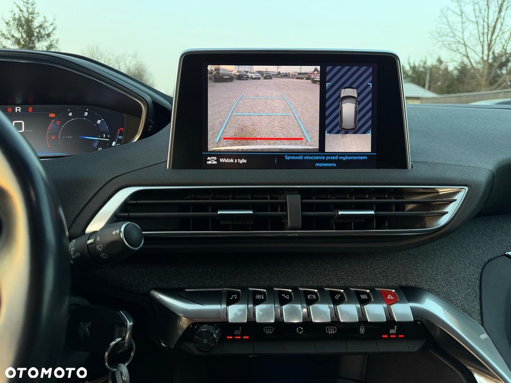 Peugeot 3008 BlueHDi 130 Stop & Start EAT8 Allure - 32