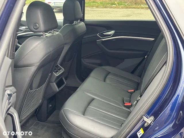 Audi e-tron 55 quattro - 7