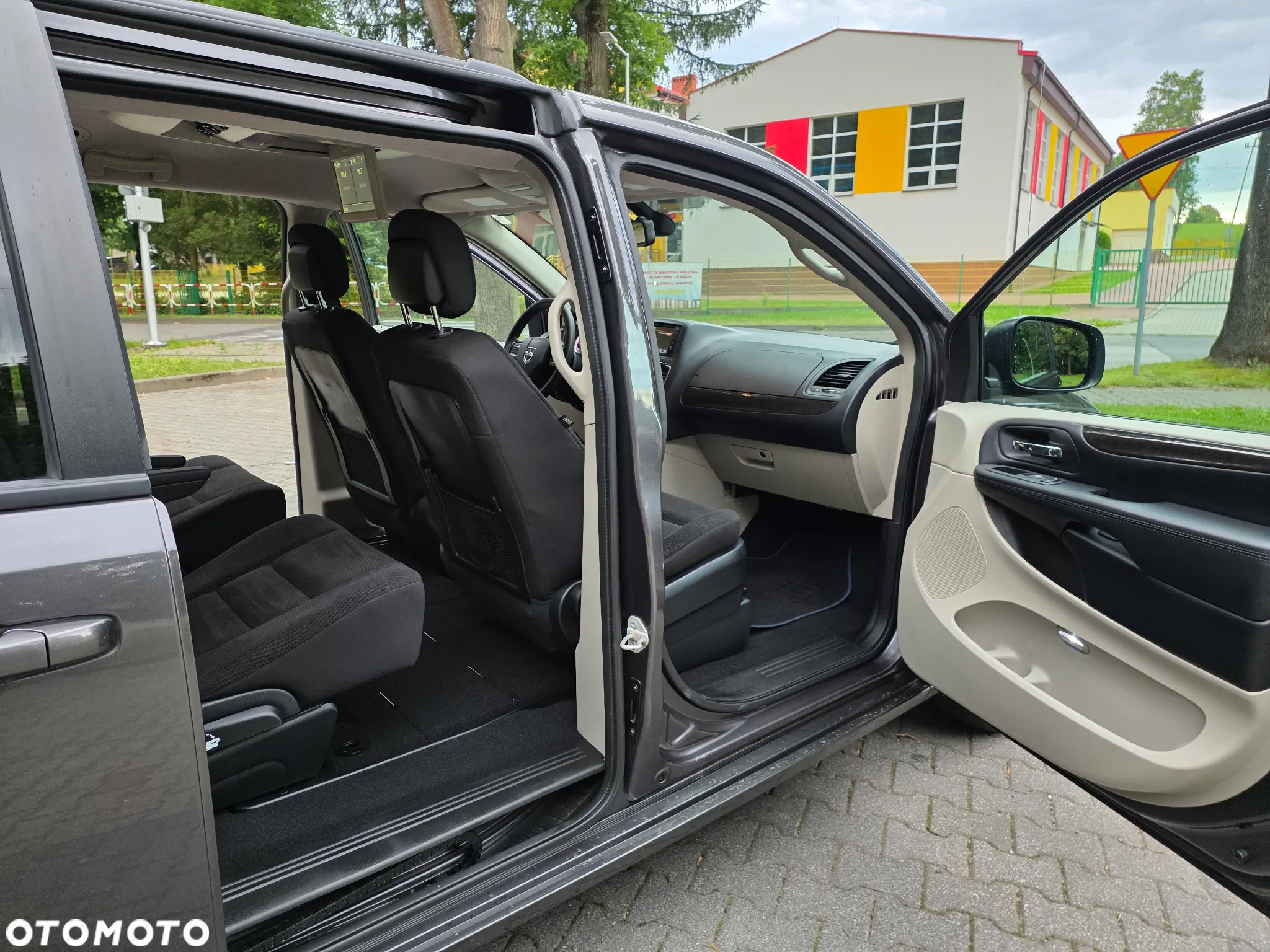 Dodge Grand Caravan 3.6 Express - 31