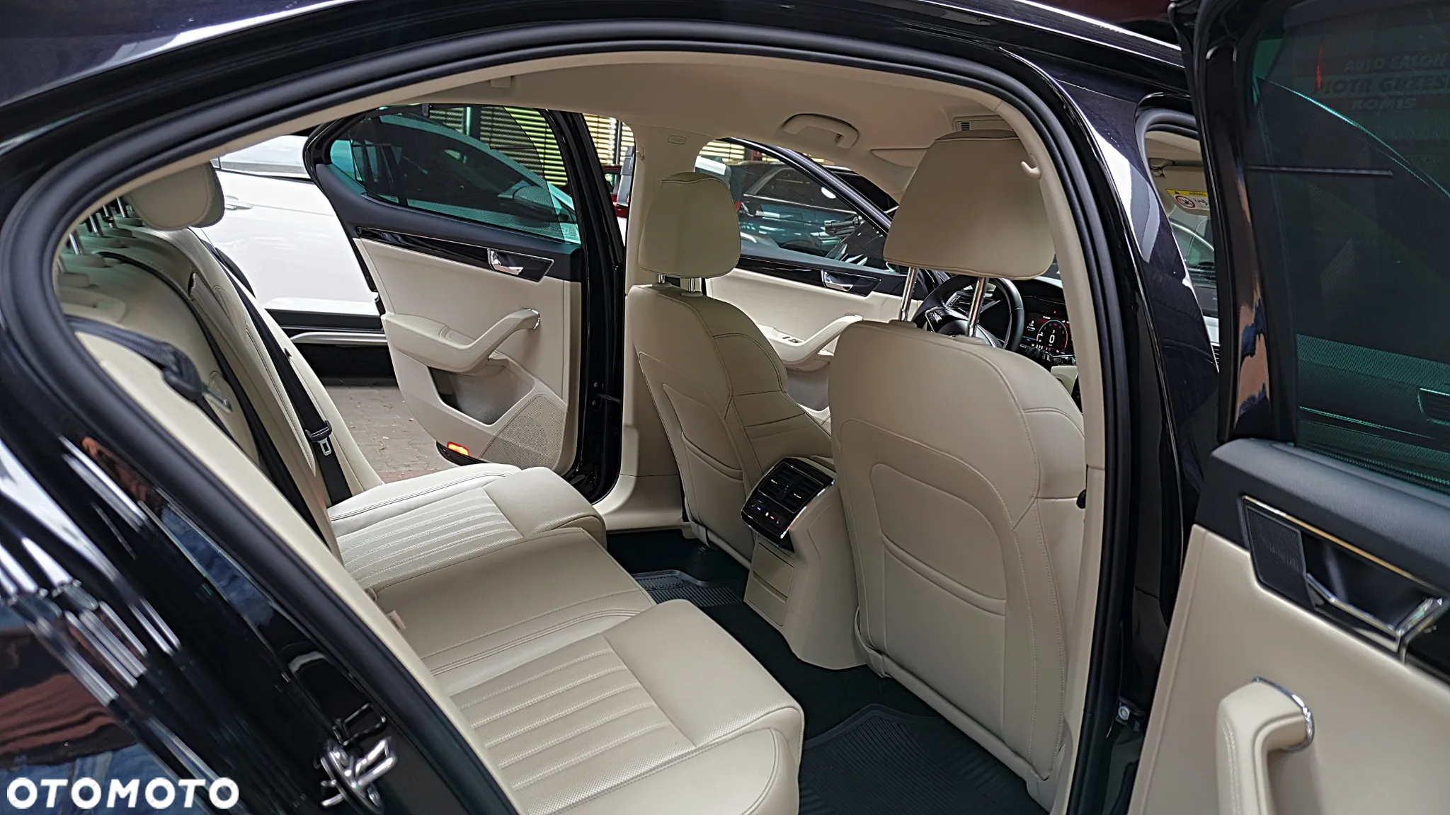 Skoda Superb 2.0 TSI 4x4 L&K DSG - 16