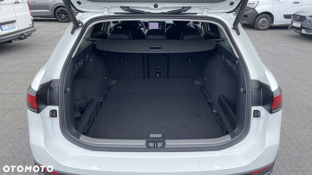 Volkswagen Passat Variant 2.0 TDI SCR Business Plus DSG - 28