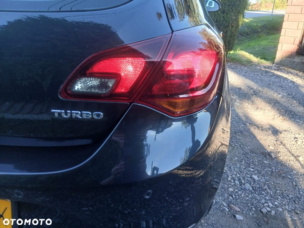 Opel Astra 1.4 Turbo Cosmo - 15