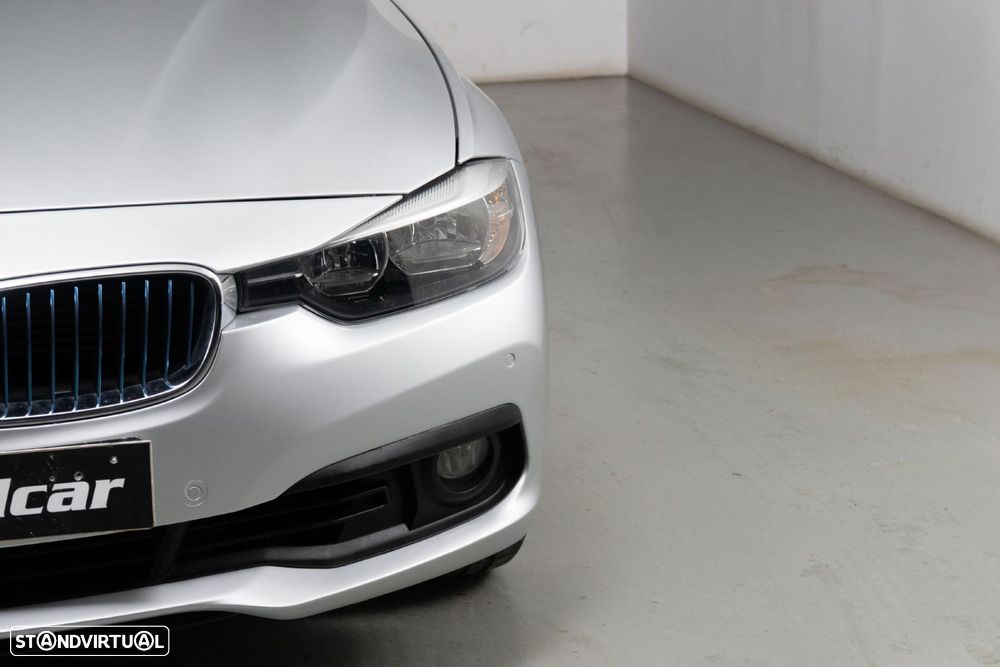 BMW 330 e iPerformance Line Luxury - 16