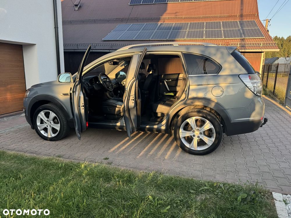 Chevrolet Captiva 2.2 D LTZ - 16