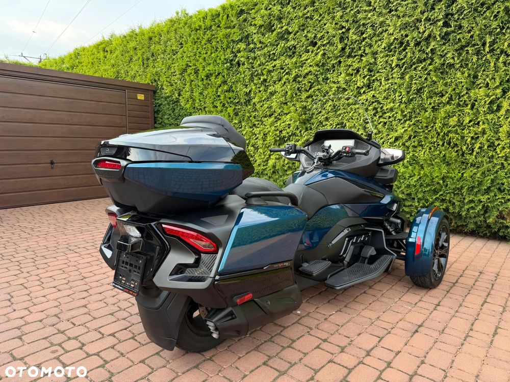 Can-Am Spyder - 3