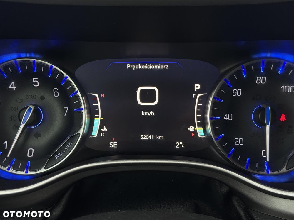 Chrysler Pacifica - 27