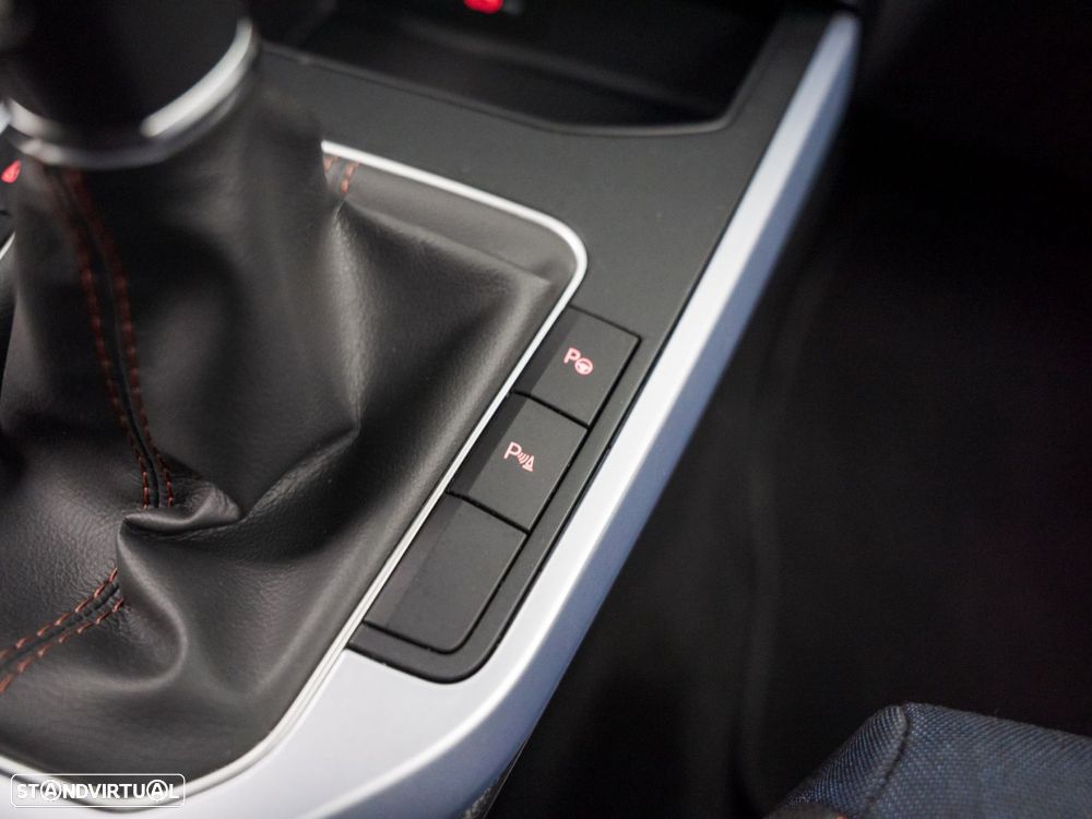 SEAT Arona 1.0 TSI FR - 24