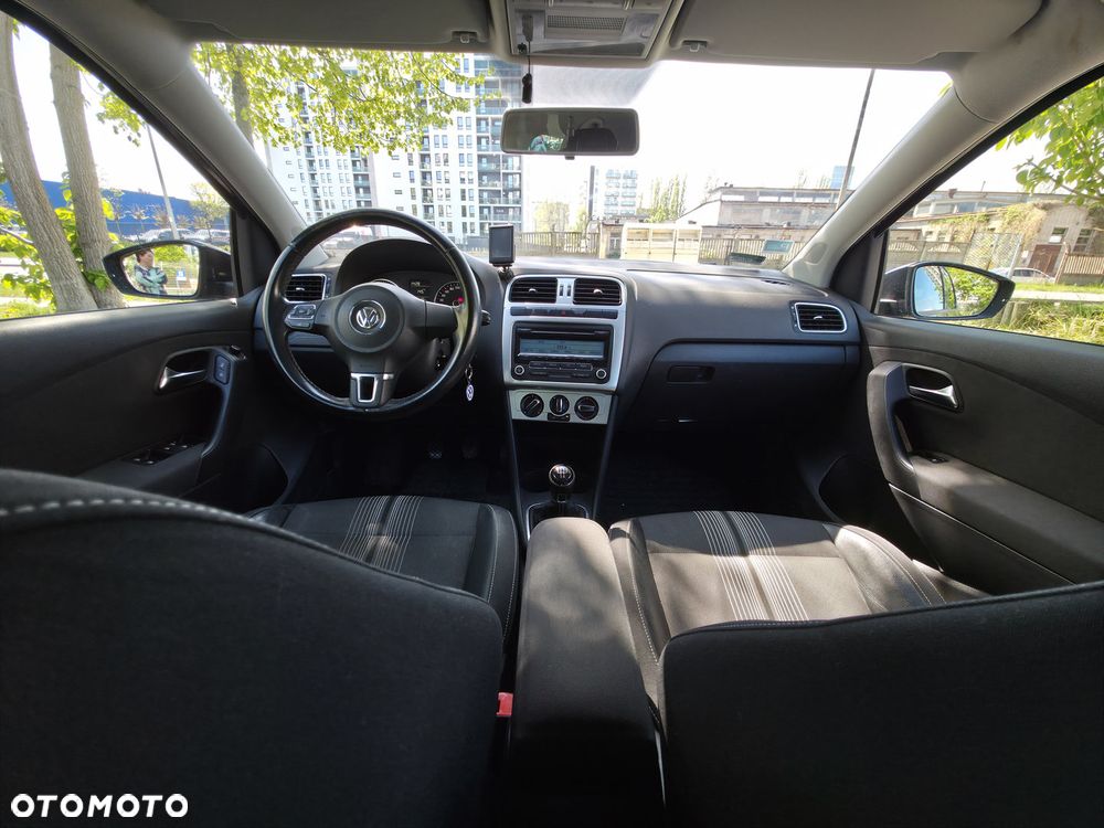 Volkswagen Polo 1.2 MATCH - 11