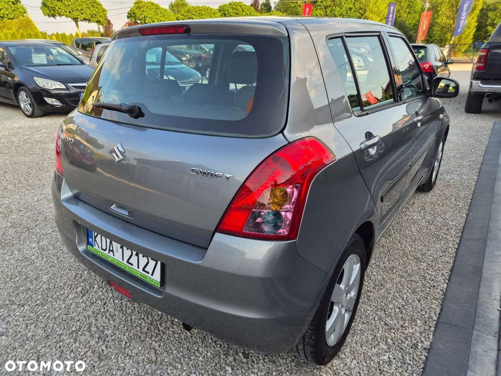 Suzuki Swift - 9