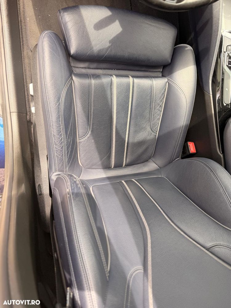 BMW Seria 5 550i xDrive AT - 18