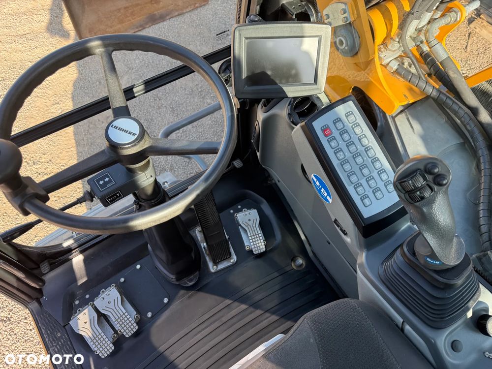 Liebherr 910 Rototilt + Szczypce - 13