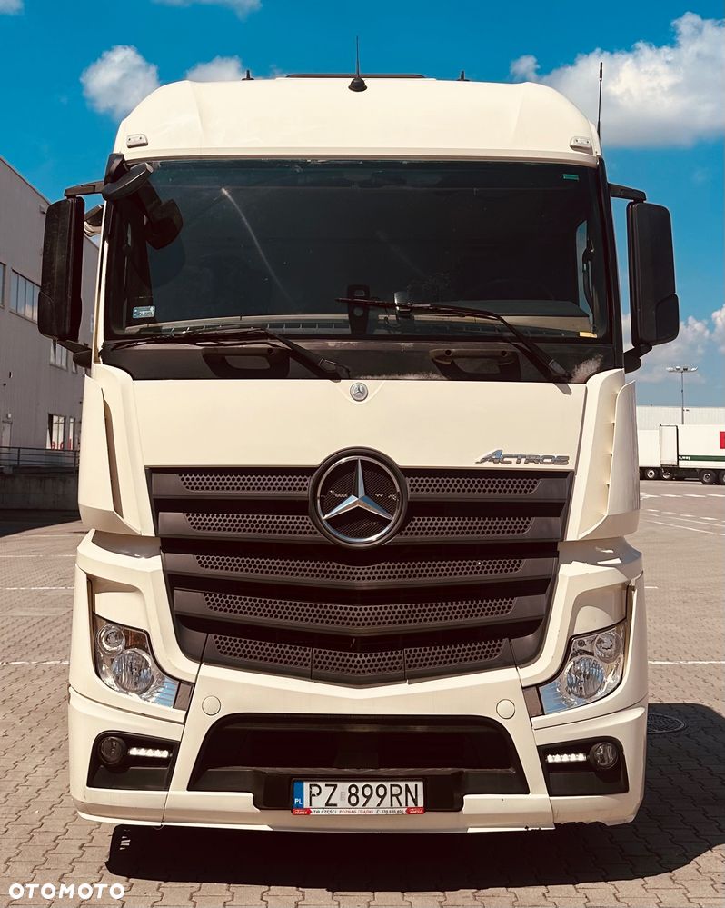 Mercedes-Benz Actros MP4 - 7