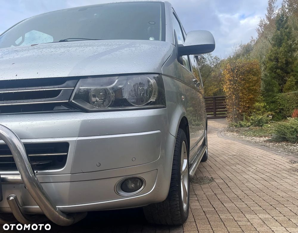 Volkswagen Multivan - 17