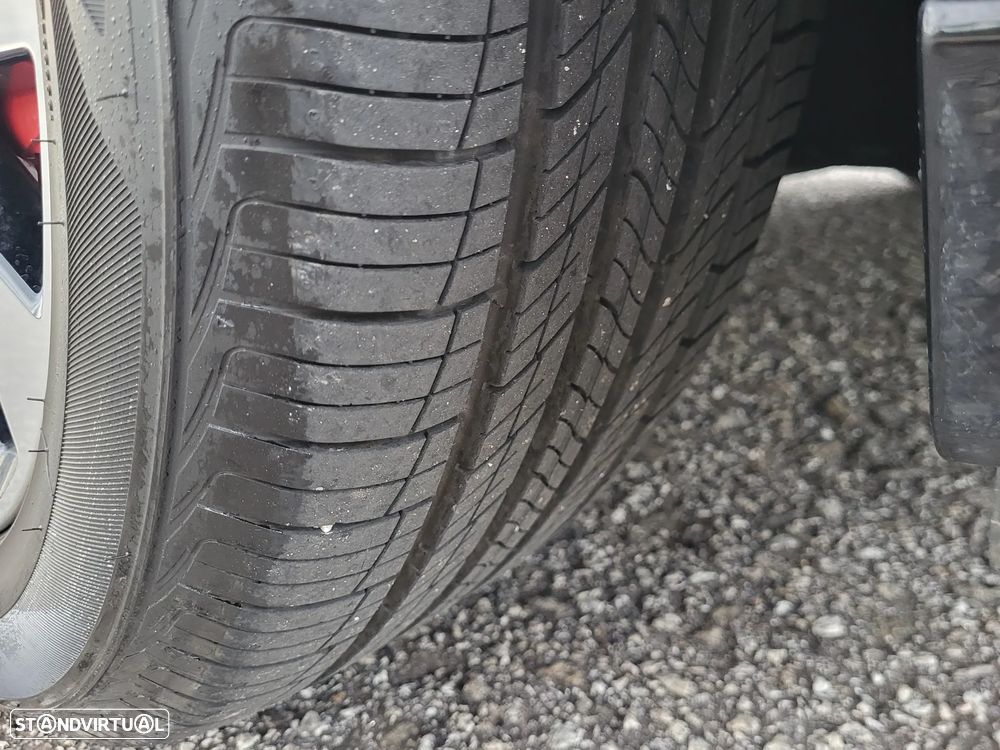 Ford Mustang Mach-E 75.7 kWh Premium AWD - 17