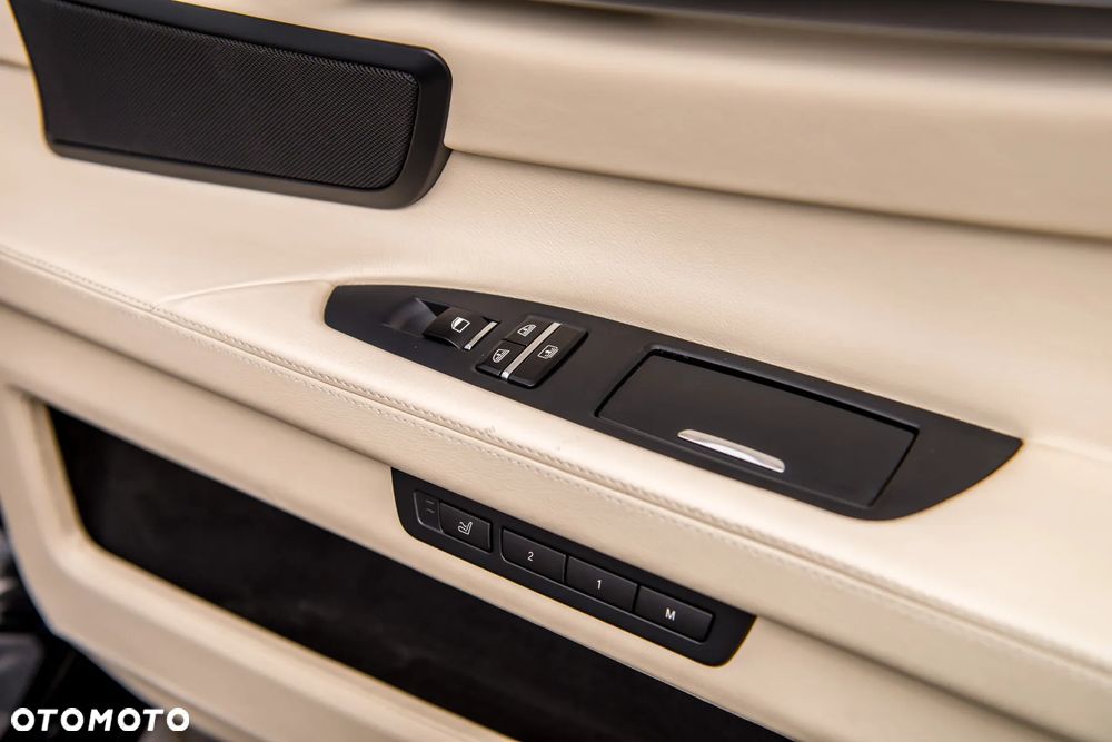 BMW Seria 7 760i - 25