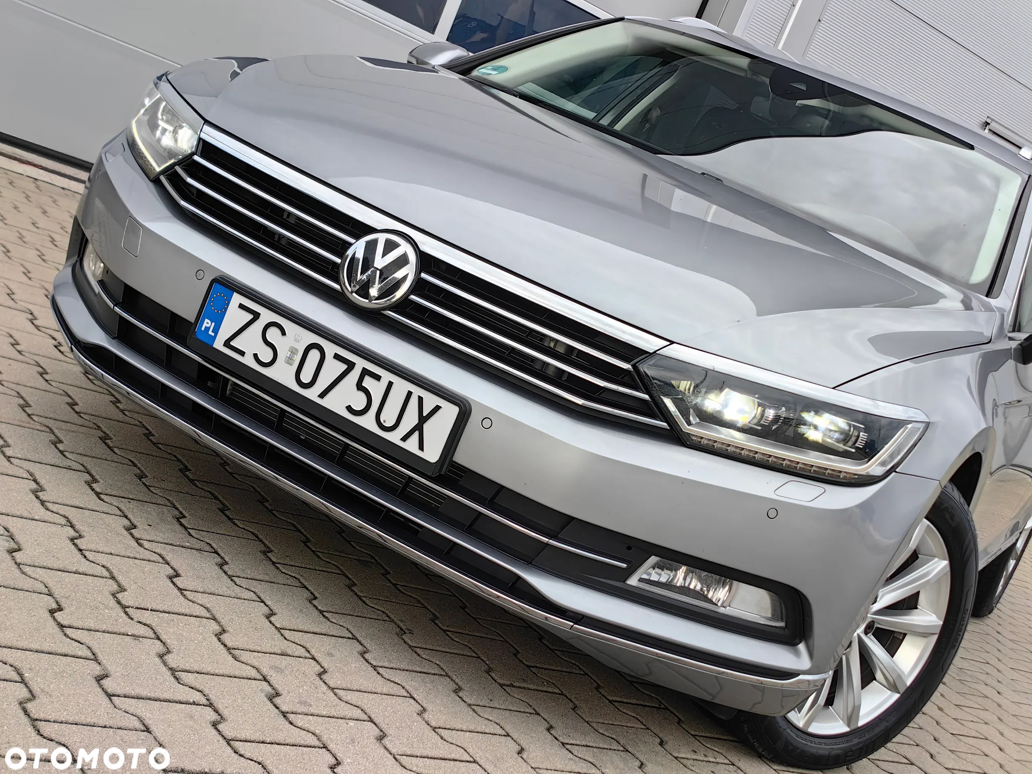 Volkswagen Passat 2.0 TDI BMT Highline DSG - 28