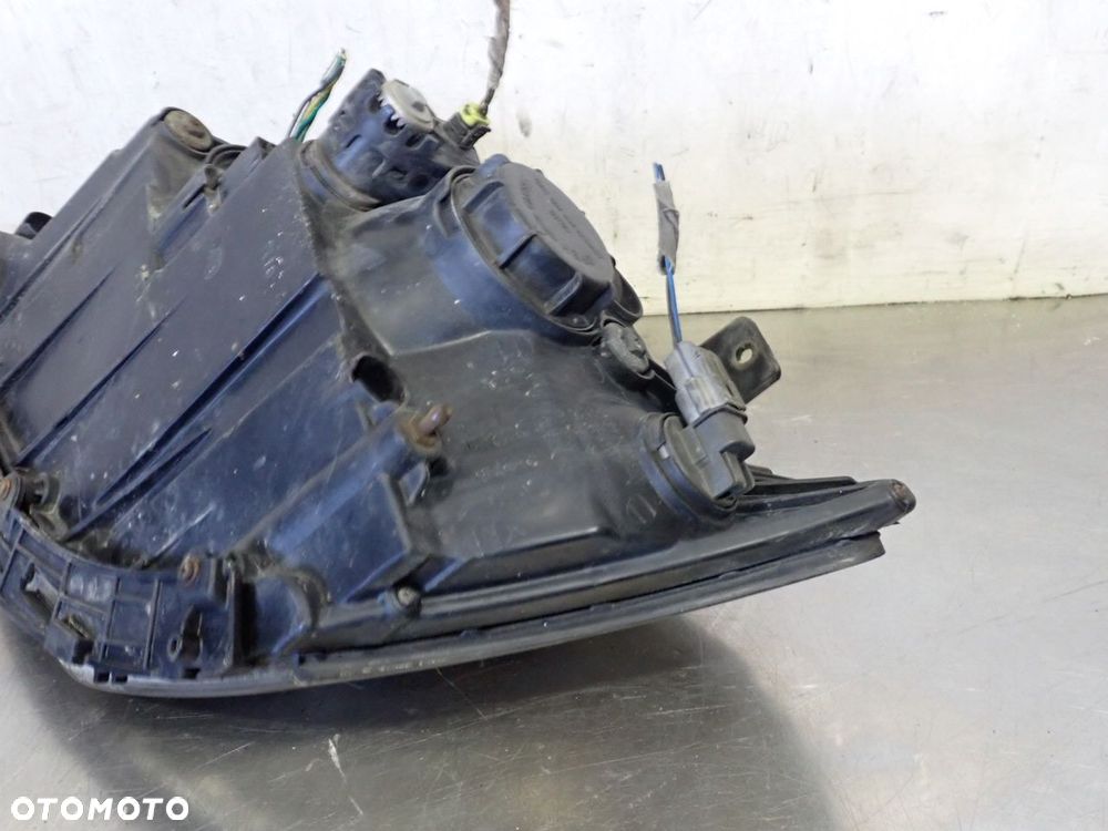 LAMPA PRAWA PRZEDNIA SSANGYONG KYRON - 4