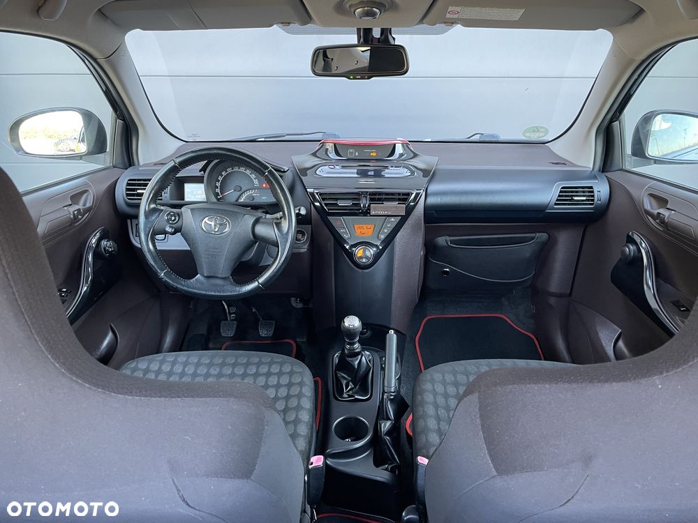 Toyota iQ 1.33 - 23