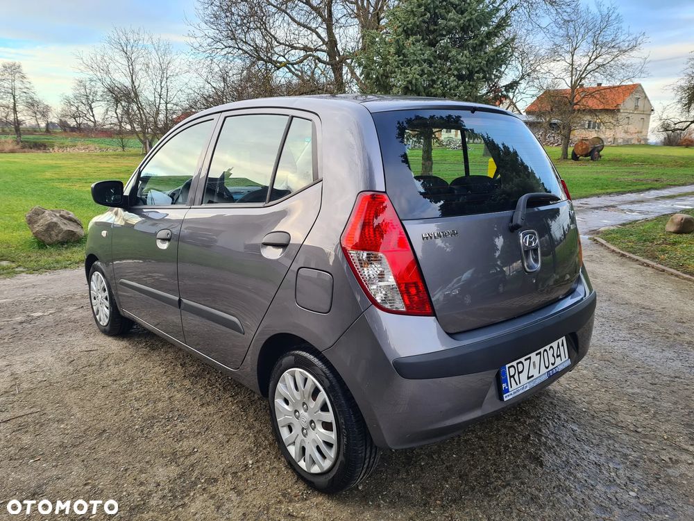 Hyundai i10 1.1 - 10