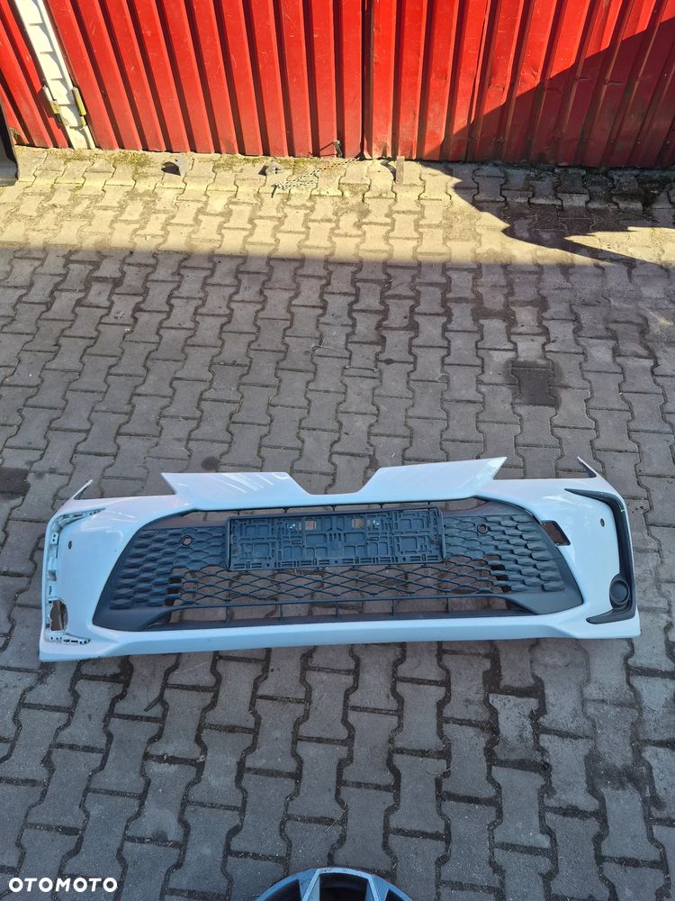 Toyota Corolla E21 zderzak przedni 53112 02D70 - 1
