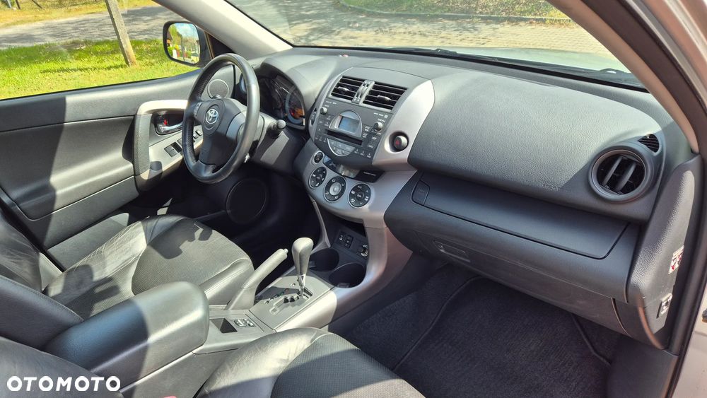 Toyota RAV4 2.0 4x4 Automatik Executive - 14