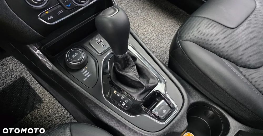 Jeep Cherokee 3.2 V6 Active Drive I Overland - 23