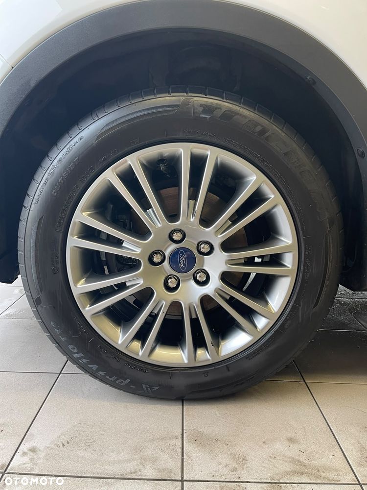 Ford Kuga 1.6 EcoBoost 2x4 Individual - 7